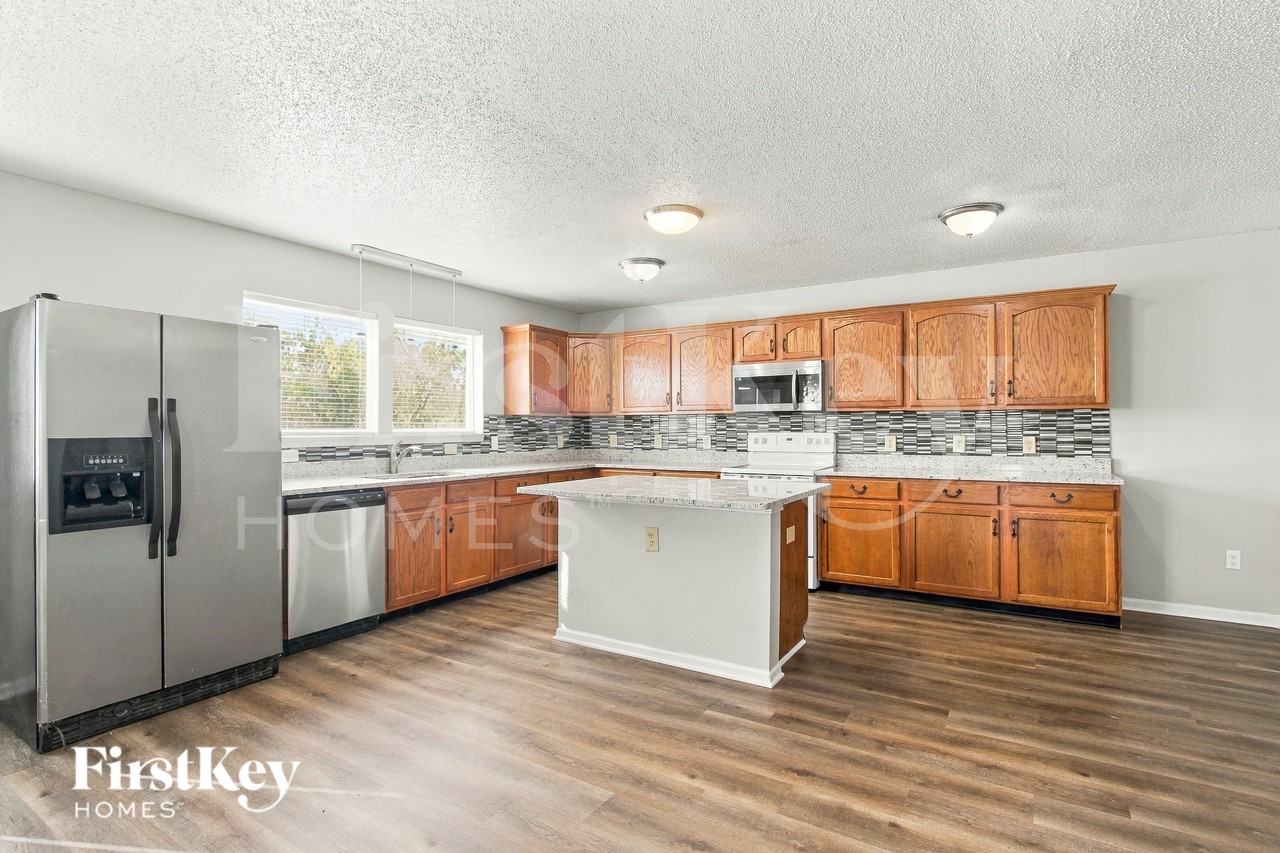 1078 Millstone Ct - Photo 6 of 16