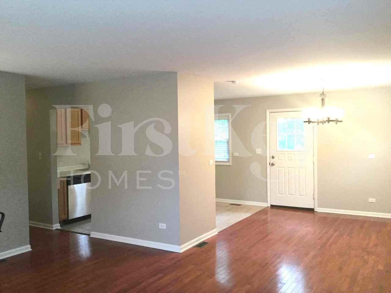 100 Shadywood Ln - Photo 4 of 19