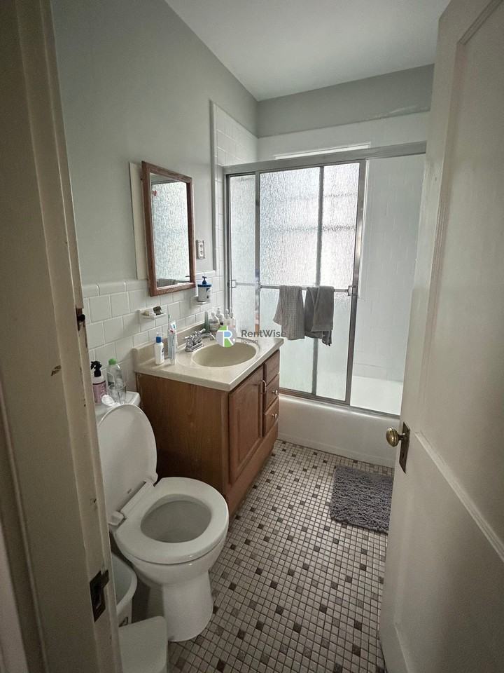 67 Hillsdale Rd ## 69 - Photo 7 of 16