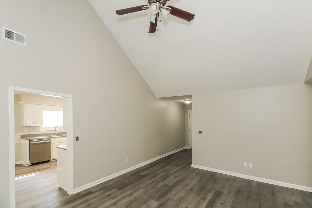 93 Cardinal Ln - Photo 4 of 16