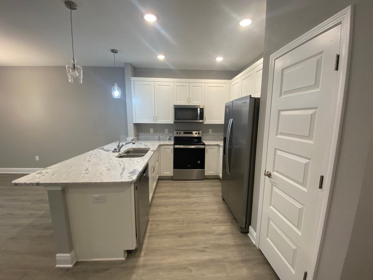 963 Skylark Rd - Photo 6 of 33