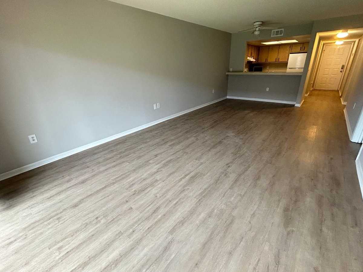 1069 Ellen Ct #1069 - Photo 3 of 23