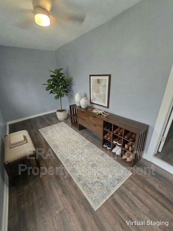 1523 E 26th Ave - Photo 3 of 25