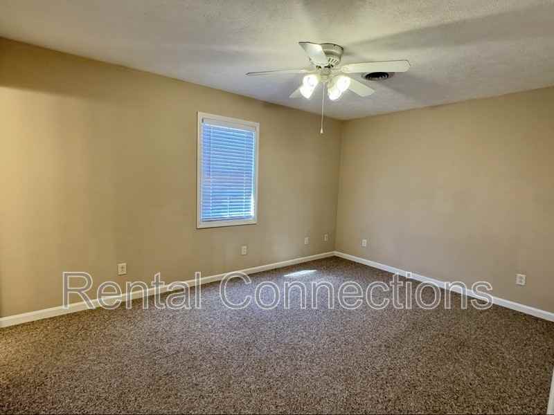 1000 E Reeves St #A - Photo 5 of 14
