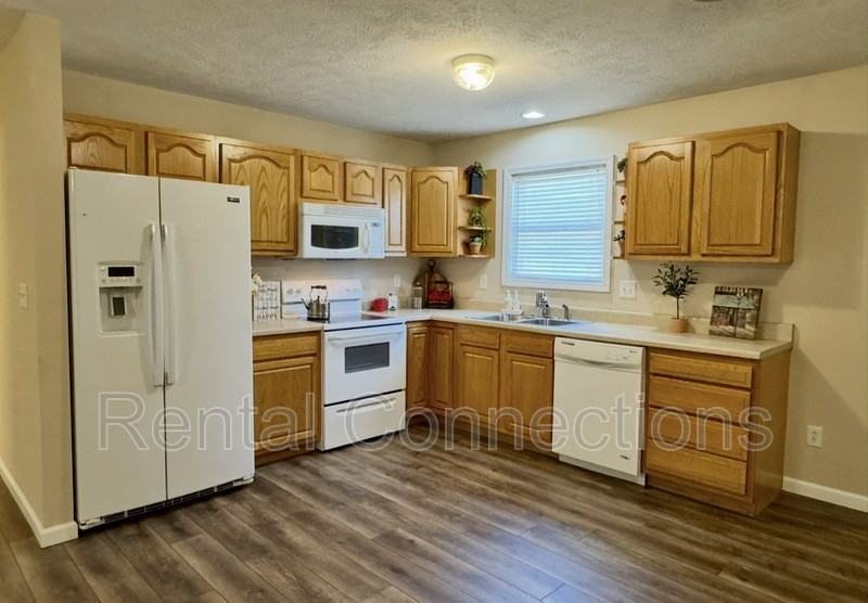 1000 E Reeves St #A - Photo 7 of 14
