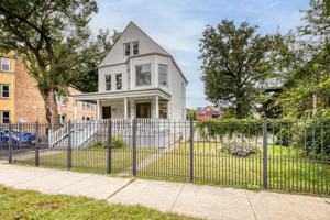 featured image of 4647 N Winchester Ave