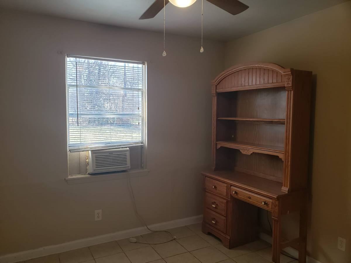 15310 B, Bellaire Ave - Photo 7 of 10
