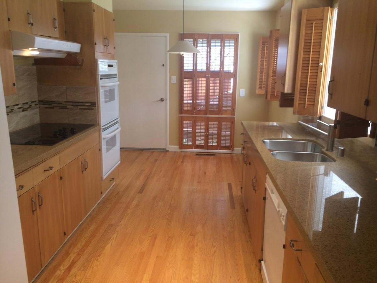 1119 Maywood Dr - Photo 3 of 13