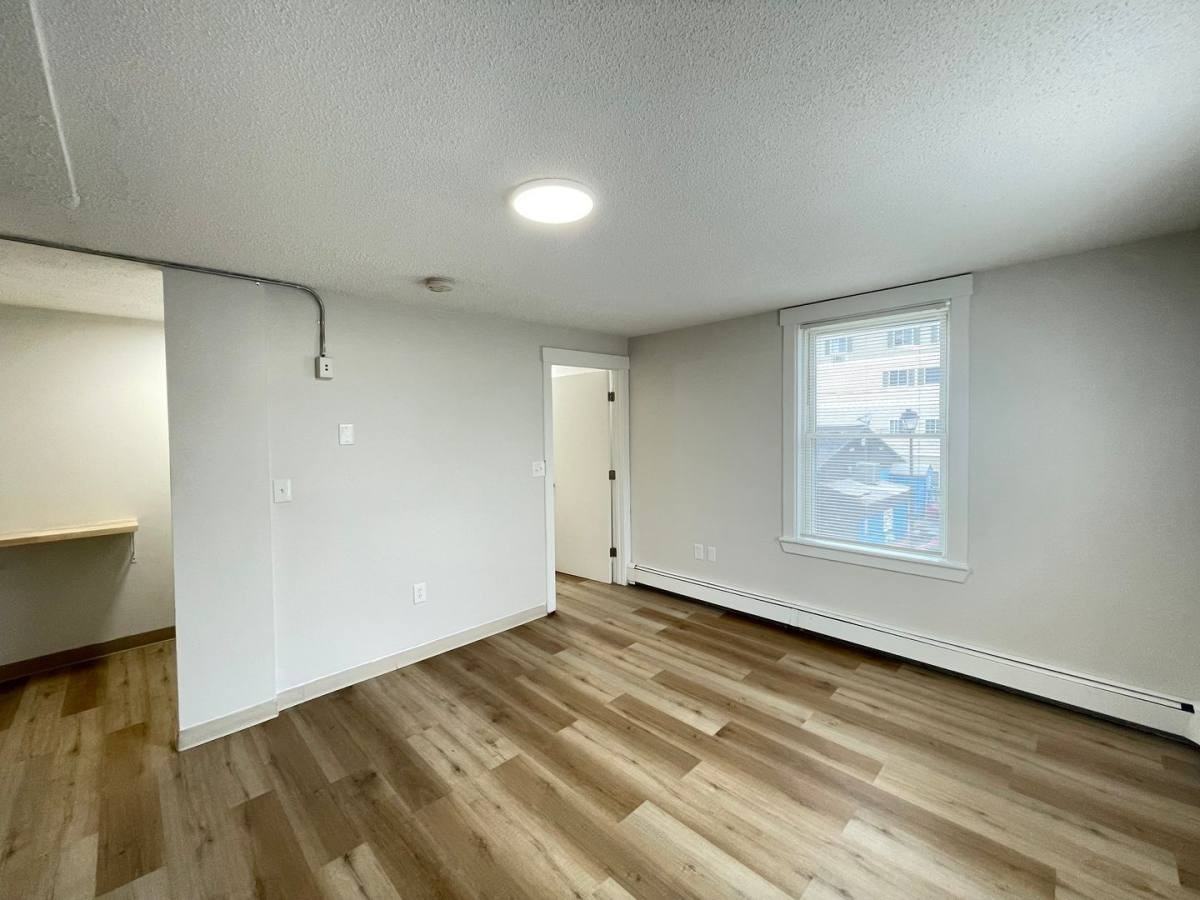 251 Pine St #204 - Photo 3 of 8