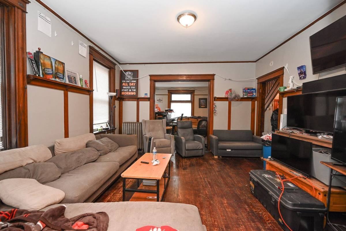305 W Mcmillan St - Photo 3 of 20