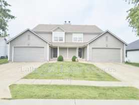 623 Ne Swann Cir - Photo 1 of 1