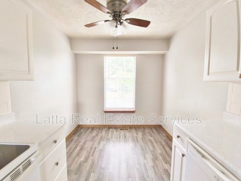 407 S Sunrise Dr - Photo 6 of 14