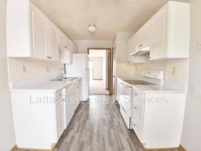 407 S Sunrise Dr - Photo 7 of 14