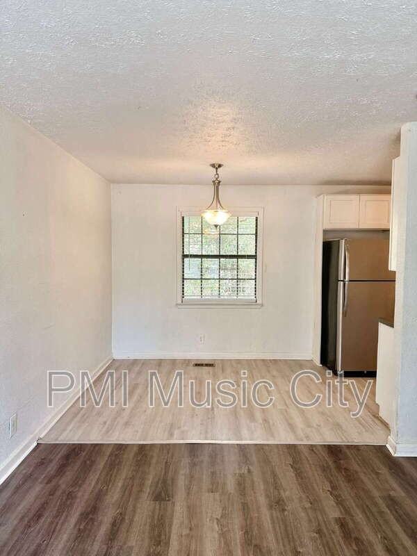 329 Scalf Dr #B - Photo 5 of 14
