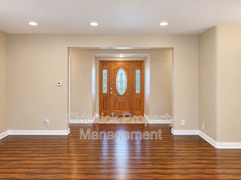 14520 Close St - Photo 7 of 37