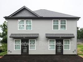 featured image of 18 Ladson St