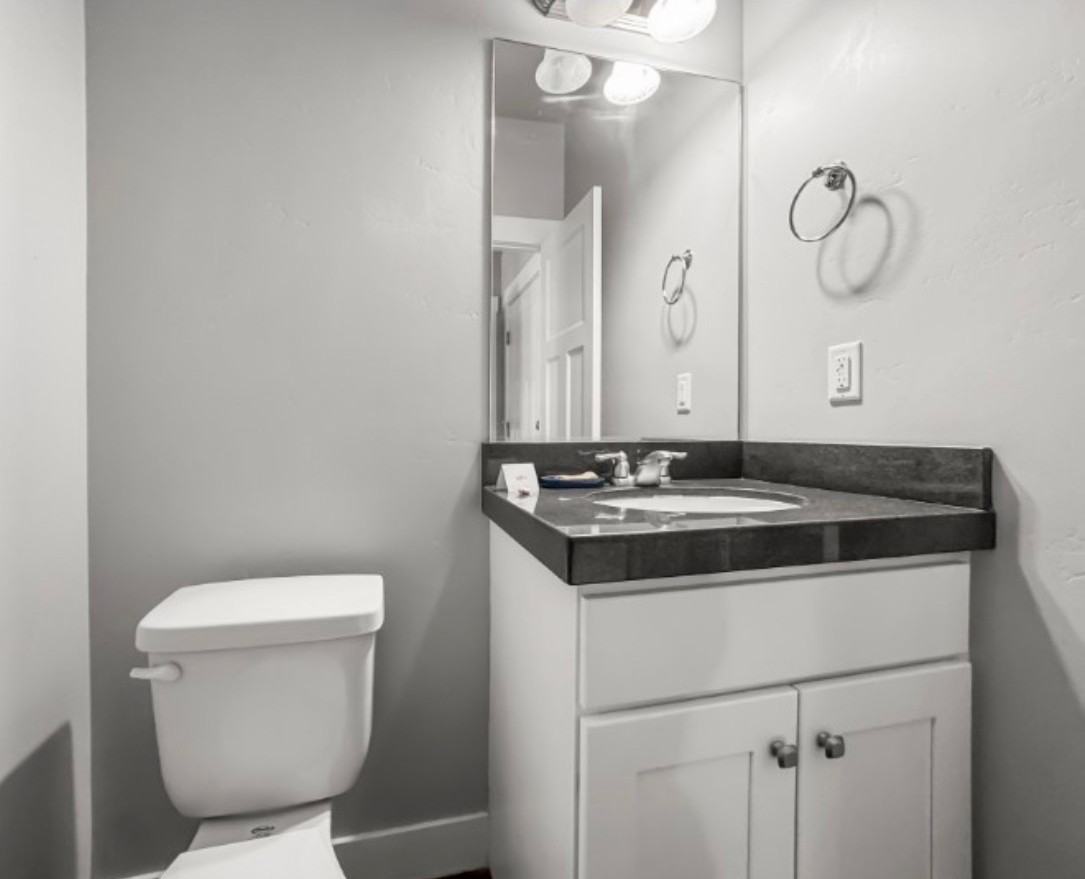 42 N Rue Borda #6 - Photo 2 of 7