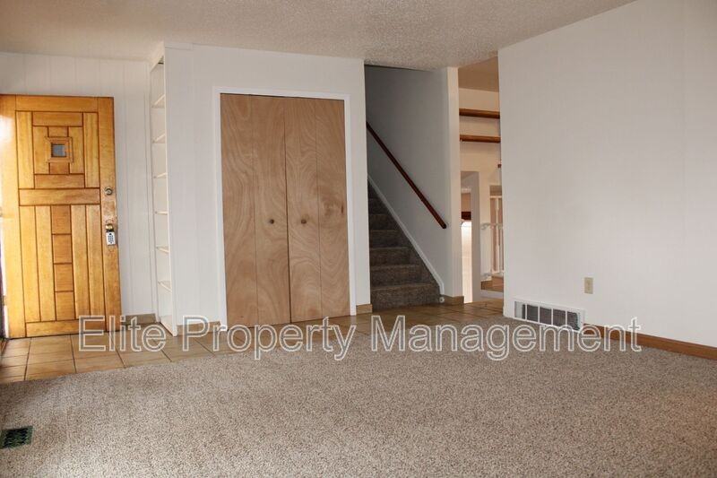 9 Armstrong Ln - Photo 4 of 21