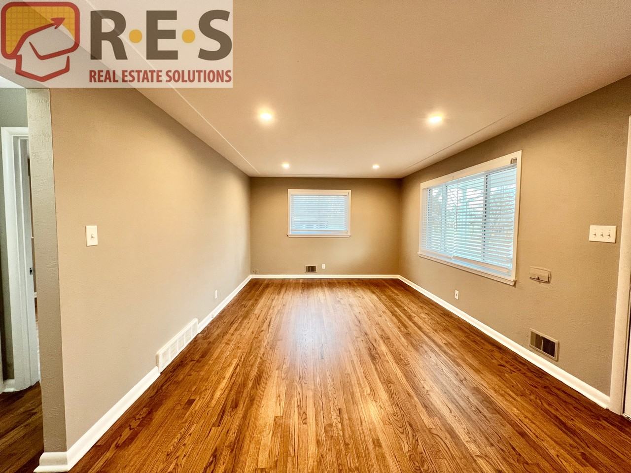 4369 S Logan St - Photo 2 of 17