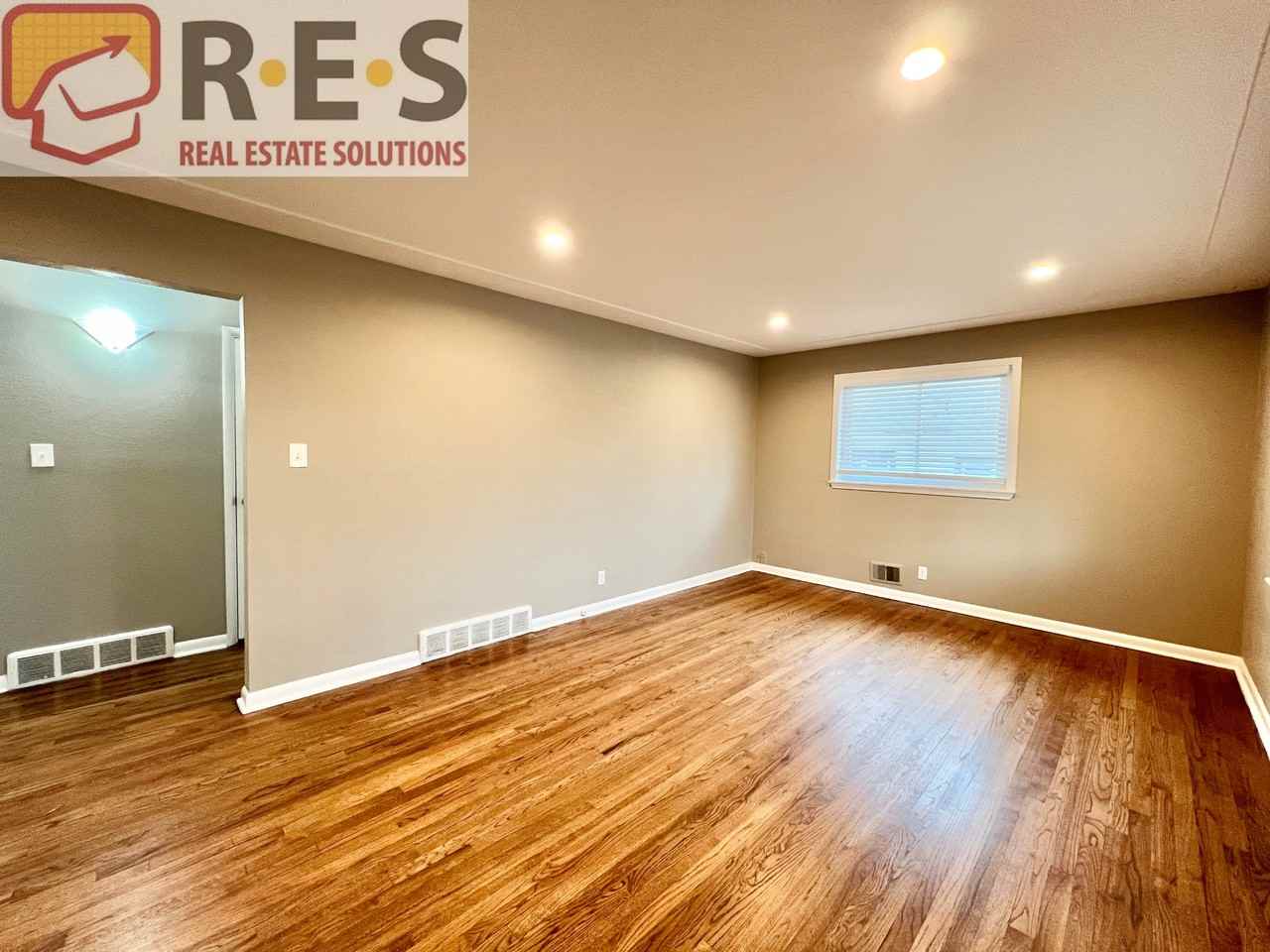 4369 S Logan St - Photo 3 of 17