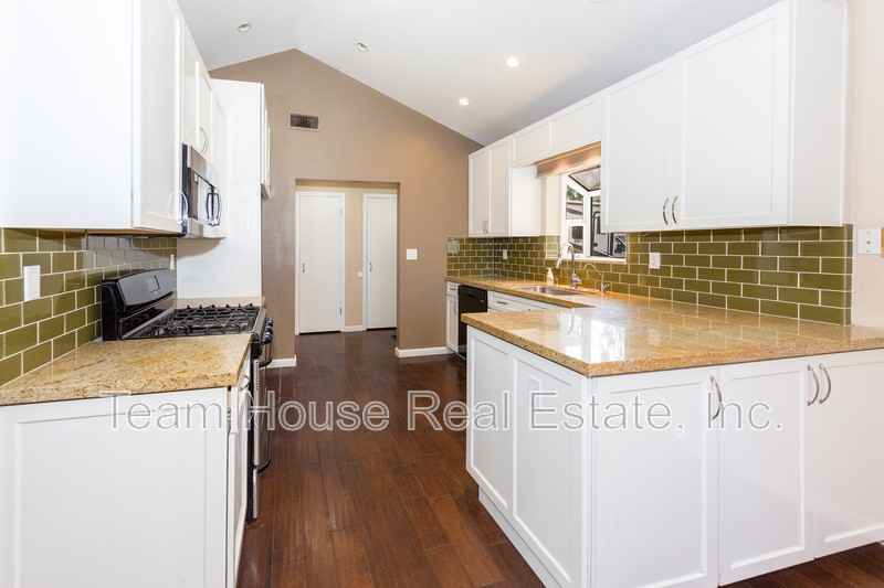 22327 Espuella Dr - Photo 3 of 16
