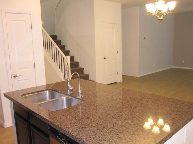 856 E Jacob St - Photo 7 of 50