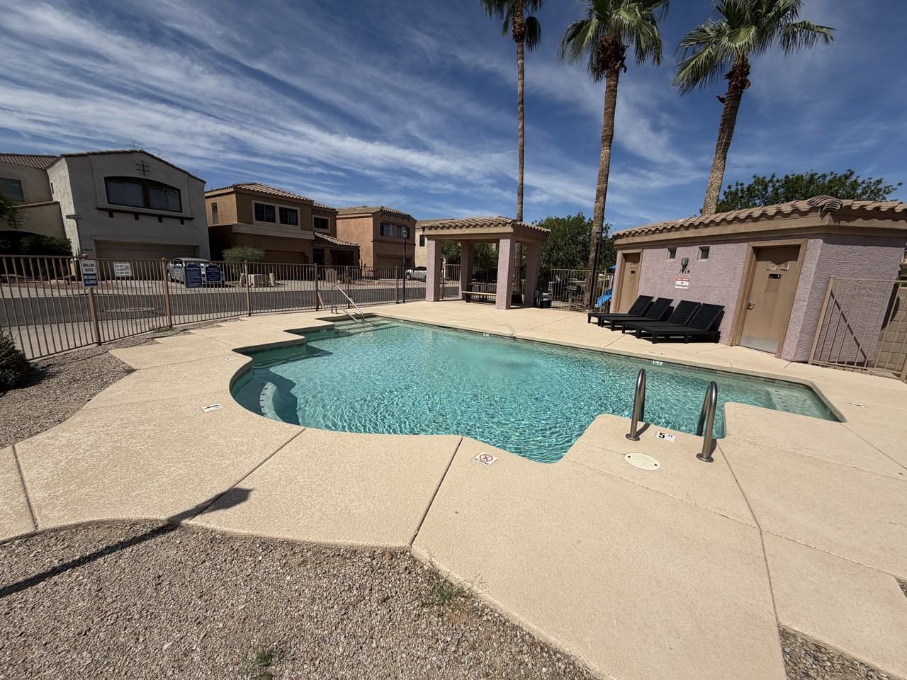 1905 E Village Dr - Photo 3 of 50