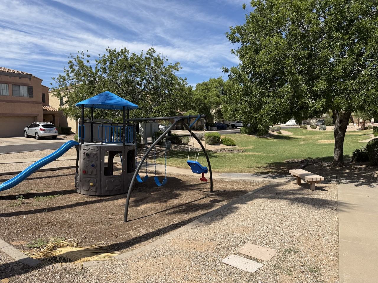 1905 E Village Dr - Photo 4 of 50