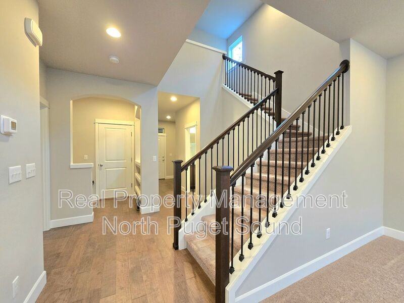 8432 75th St Ne - Photo 5 of 27