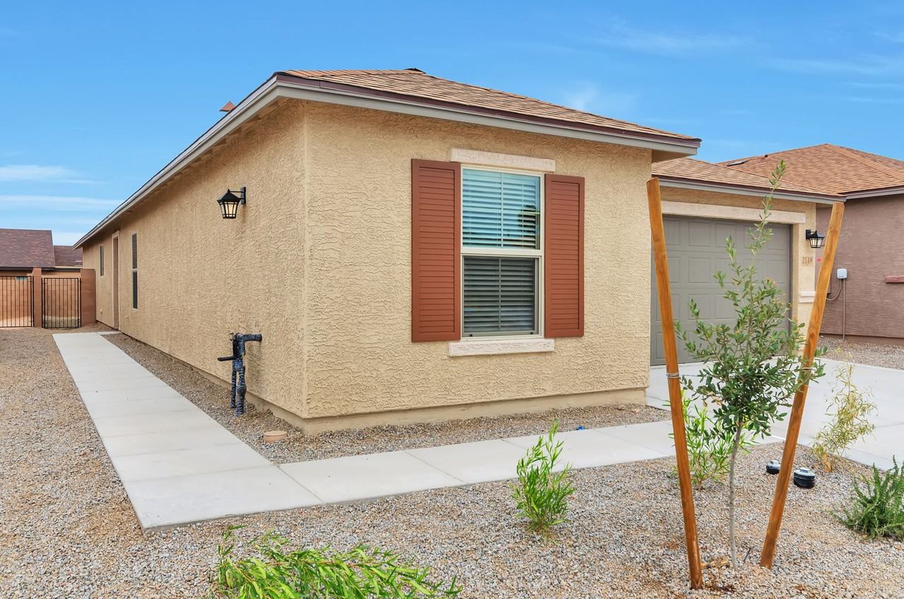 2149 E Supersonic St - Photo 2 of 25