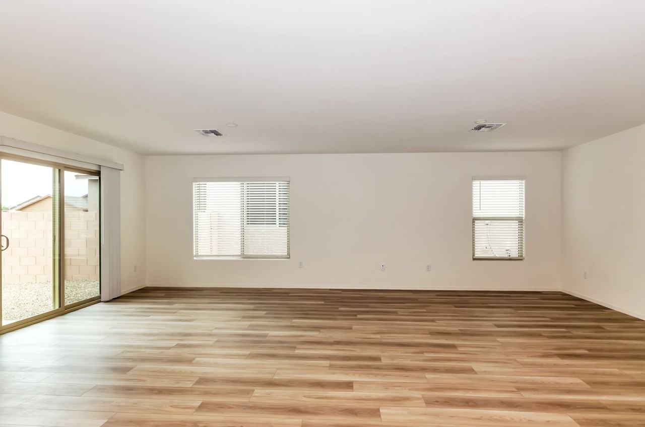 2149 E Supersonic St - Photo 7 of 25