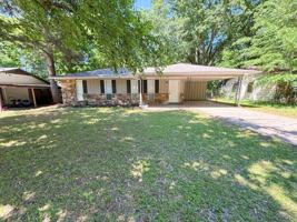 featured image of 208 Raney Pl