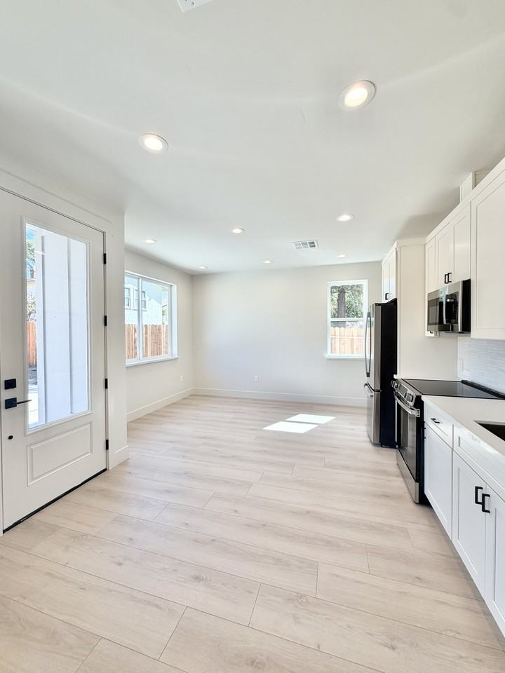 212 Keehner Ave #A - Photo 6 of 19