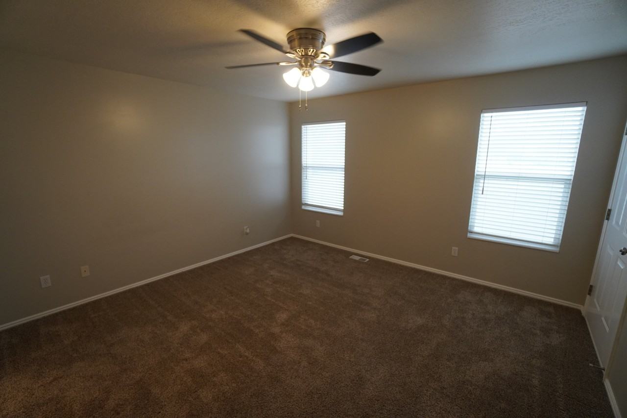 2079 Se - Photo 7 of 37