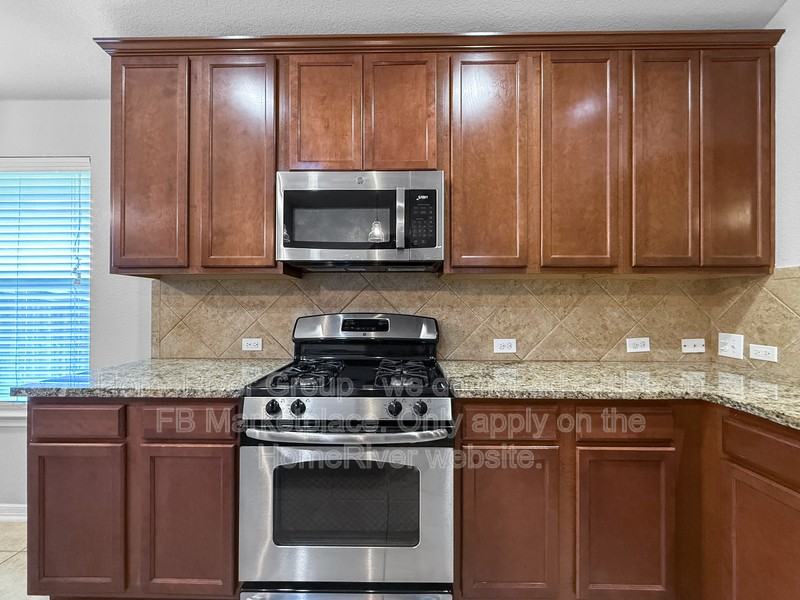 4235 Fairmeadow Dr - Photo 5 of 19