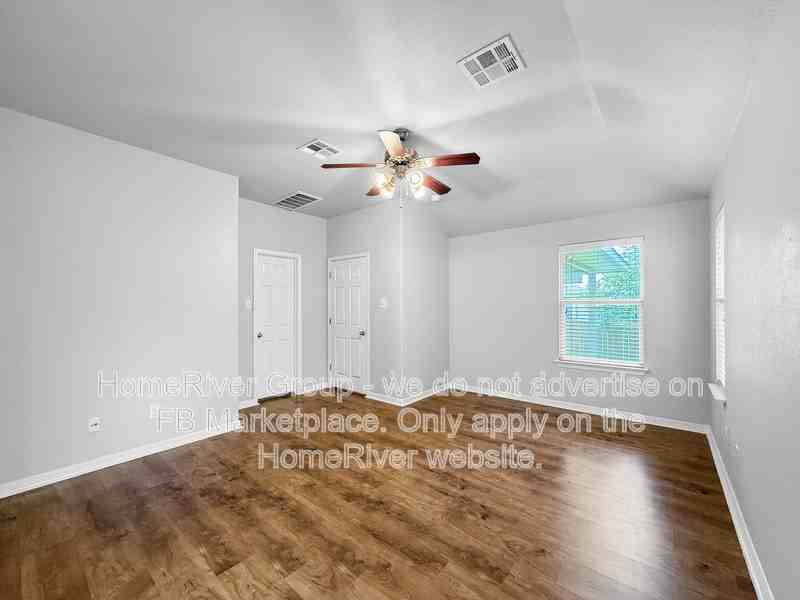 4235 Fairmeadow Dr - Photo 7 of 19