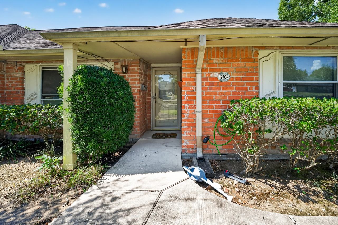 17104 Blackhawk Blvd - Photo 5 of 35