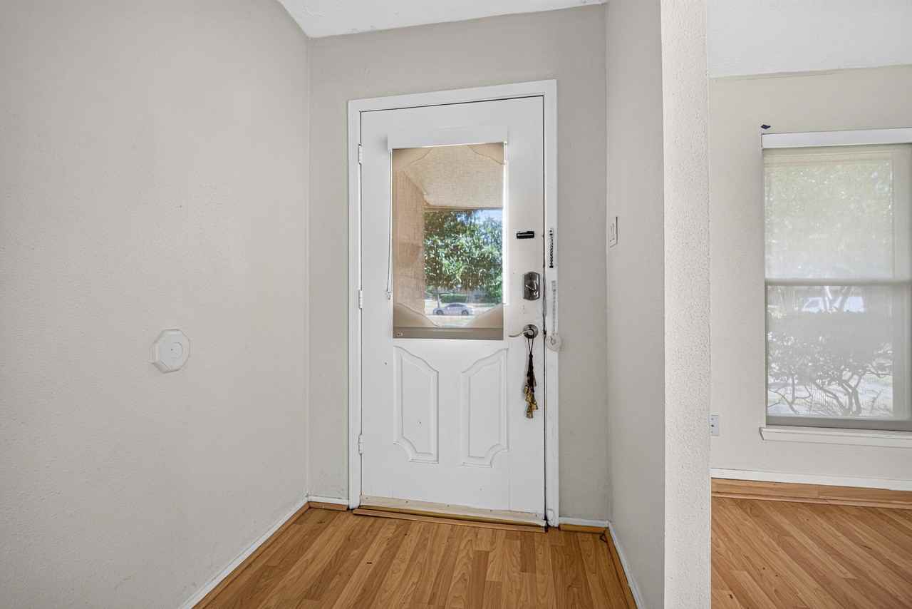 17104 Blackhawk Blvd - Photo 6 of 35