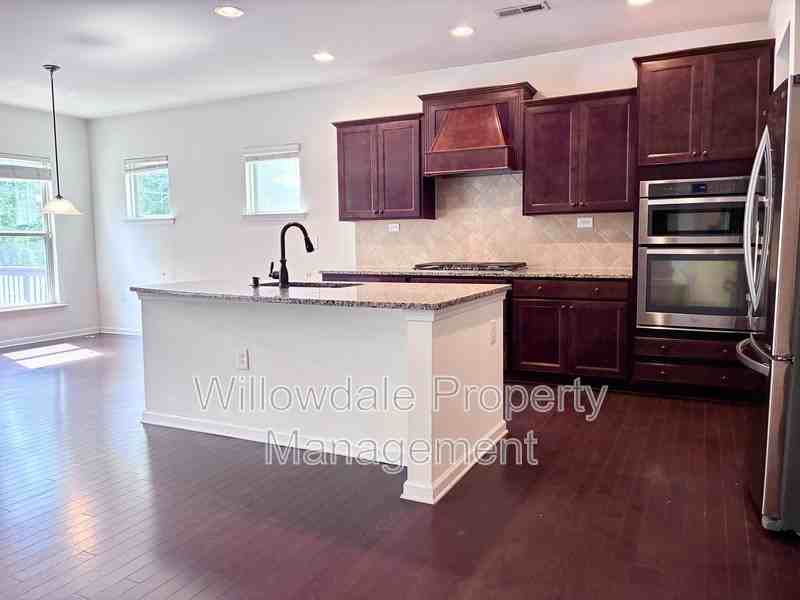 1209 Magnolia Row Trl - Photo 5 of 31