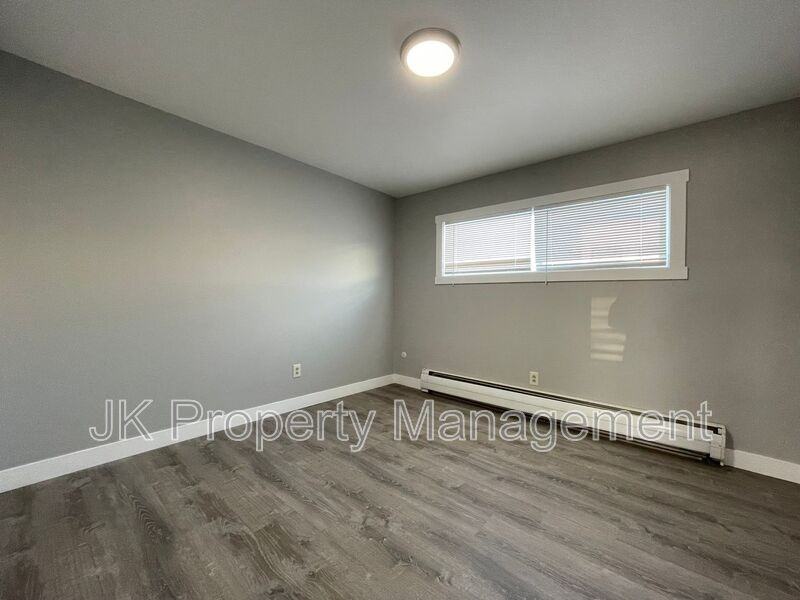 2100 4th St Ne #1 - Photo 7 of 12