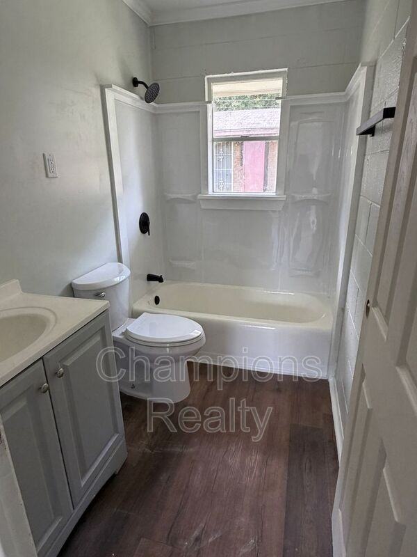 3406 Terminal Ct - Photo 5 of 6