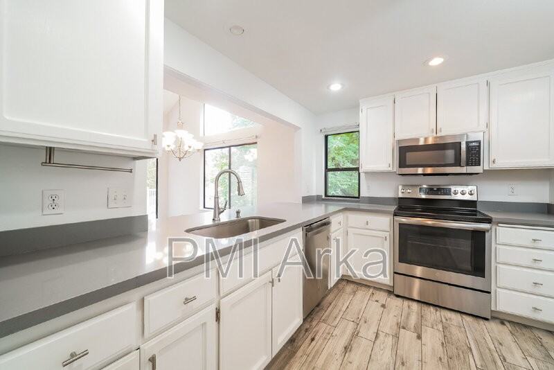 11818 Ne 105th Ct - Photo 5 of 17