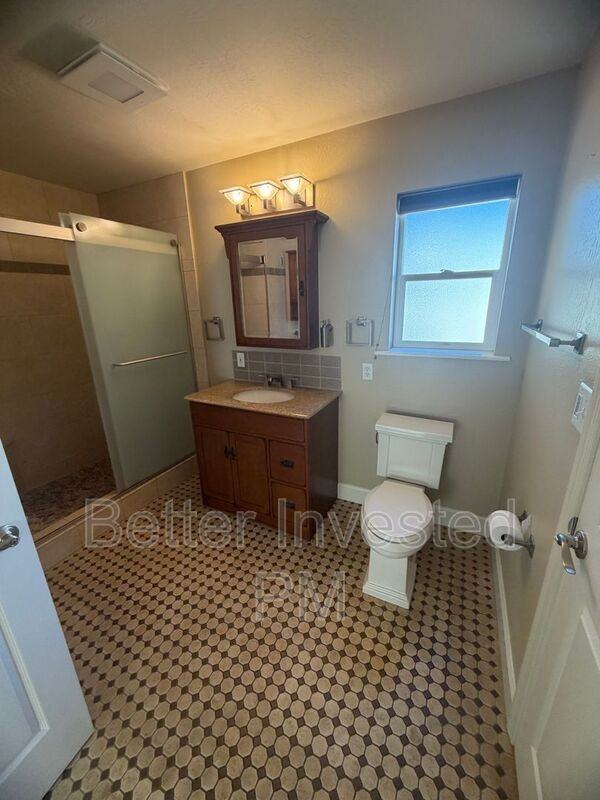 1123 Humboldt St - Photo 6 of 24