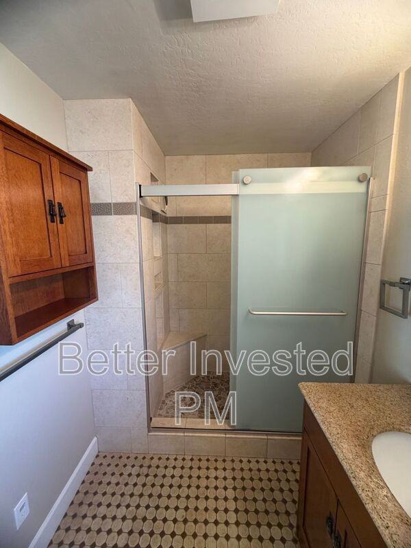 1123 Humboldt St - Photo 7 of 24