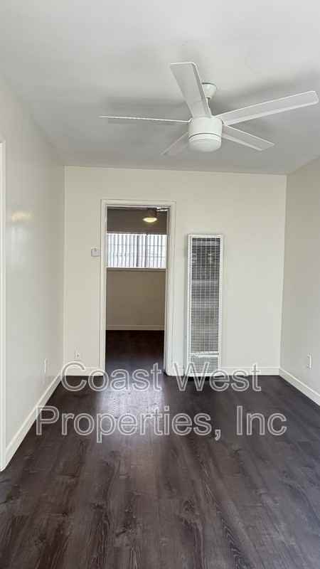 4425 College Ave - Photo 3 of 14