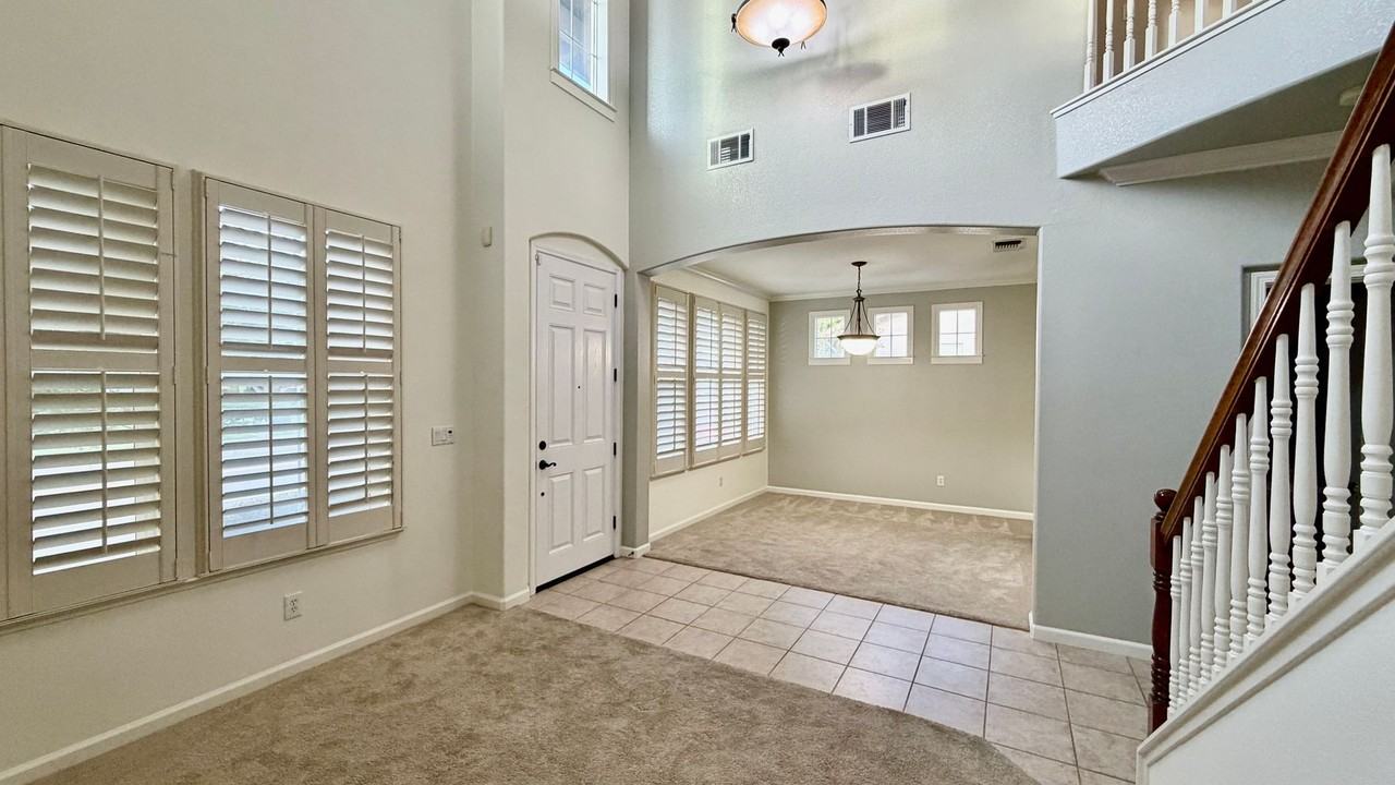 3530 Callison Dr - Photo 4 of 48