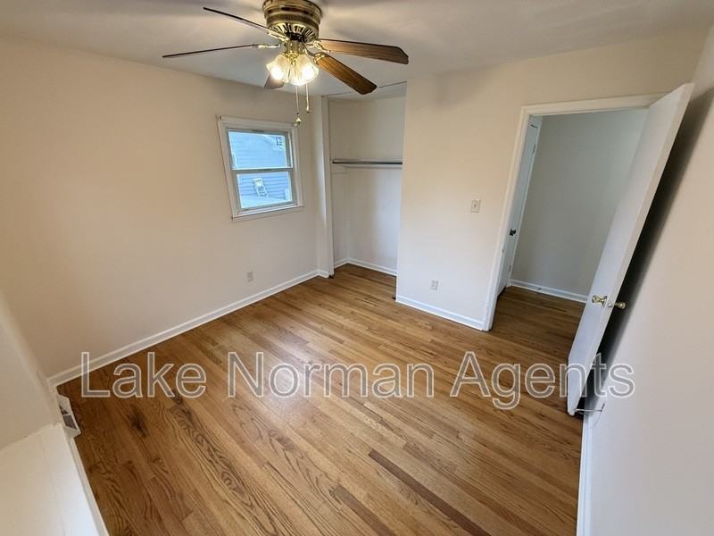 1000 Feldbank Dr - Photo 3 of 10