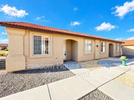 featured image of 1051 Red Butte St #4