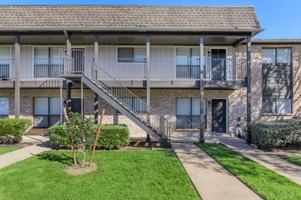 featured image of 1111 Queens Rd