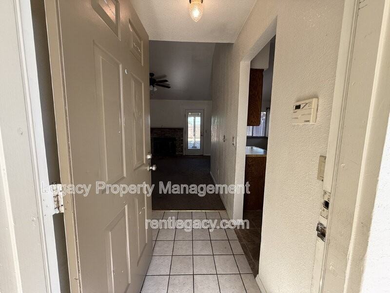 10 Gertz Ct - Photo 2 of 21